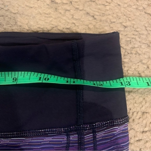 LULULEMON Vent it Out Crop Legging in Space Dye Twist Ultra Violet & Navy - Picture 11 of 12